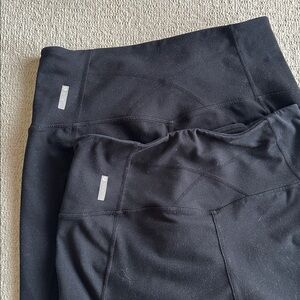 2 pairs Zella leggings